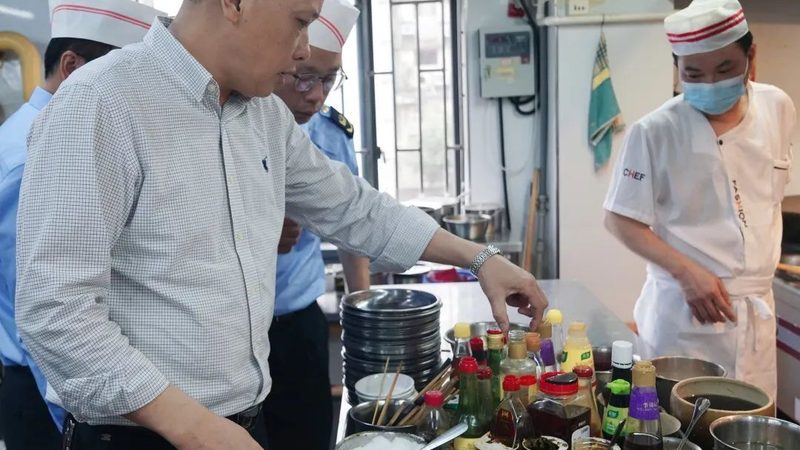 火锅底料贴牌代加工：揭秘流程与费用关键